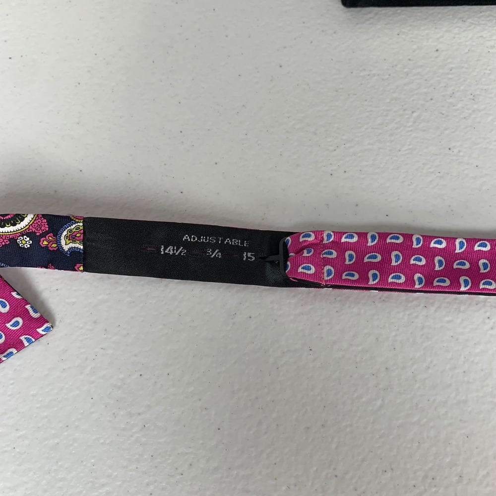 Saddlebred 100% Silk Pink/Navy Paisley Reversible Bowtie - Picture 5 of 6